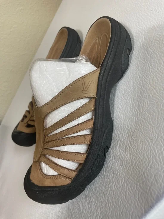 Keen Women’s Brown Slide In Mules. Good Condition. Size 6. - Picture 5 of 10